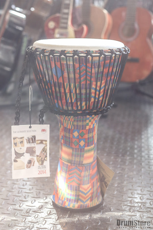 Djembe – skąd pochodzi i jak na nim grać?