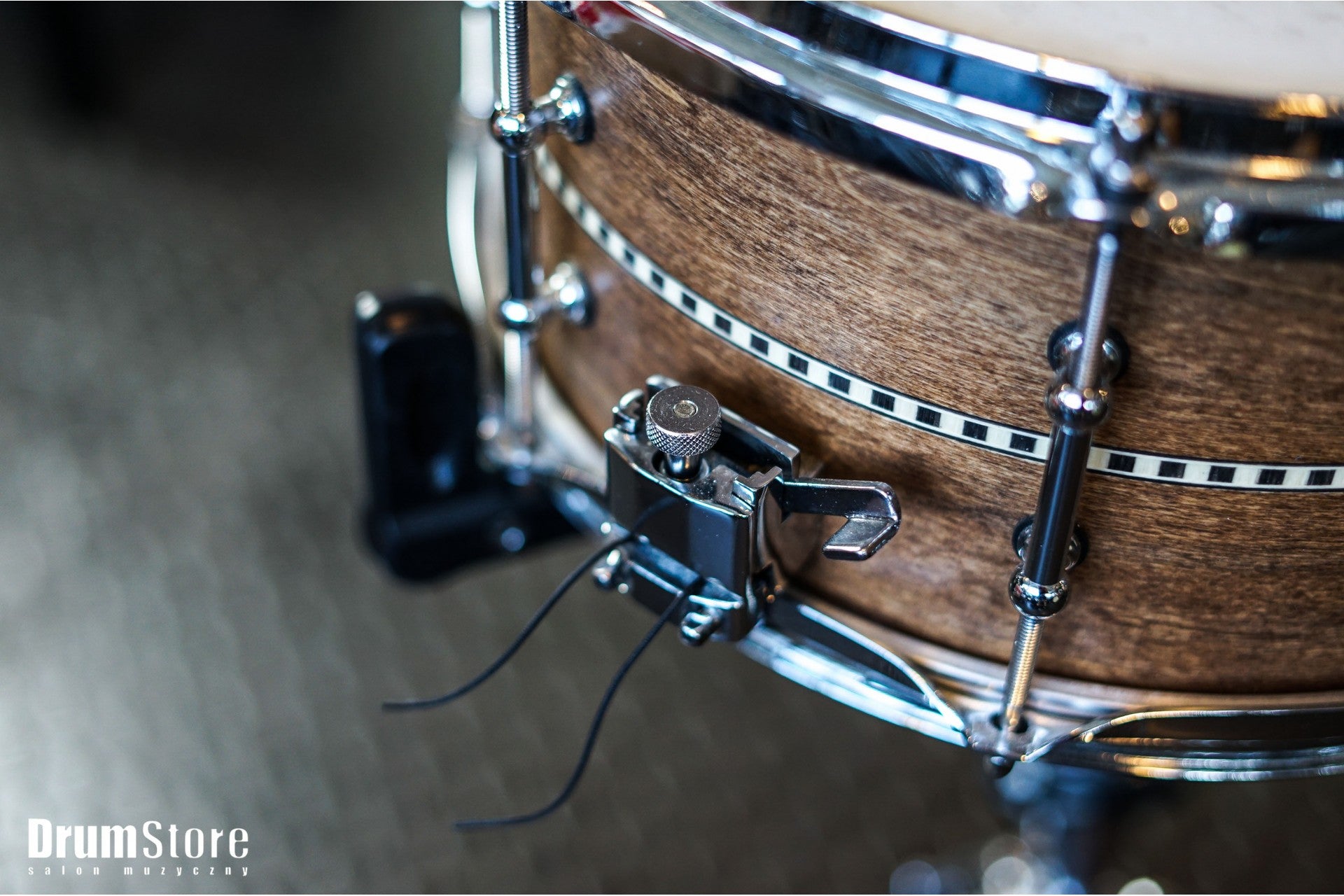 KOMIS Polmuz Tulipwood Snare 13x6.5 Satin Brown with Inlay Stripe — zdjęcie 2