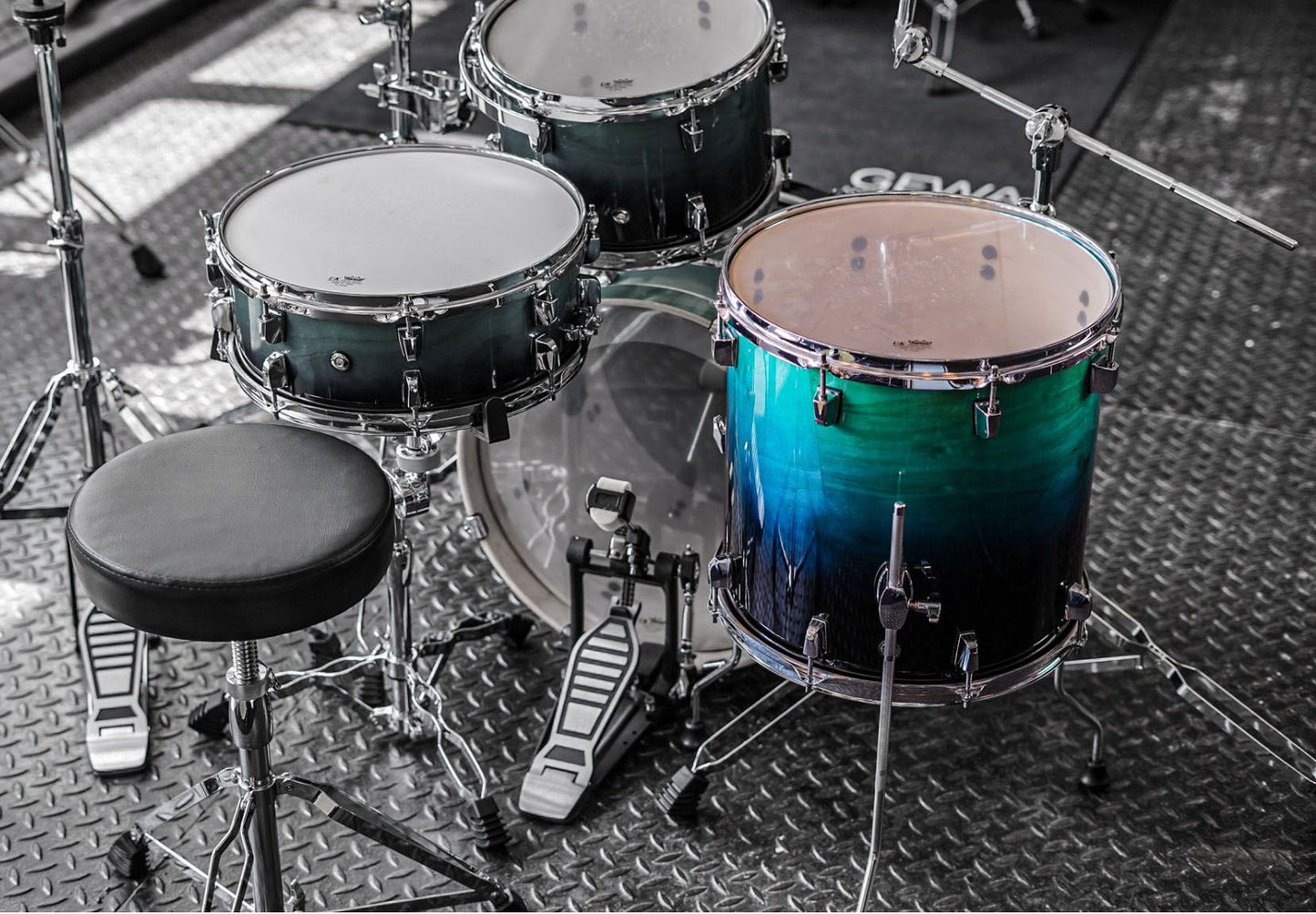 Polmuz Birch Model 3 Floor tom 14x12 Blue to Black Fade Lacquer
