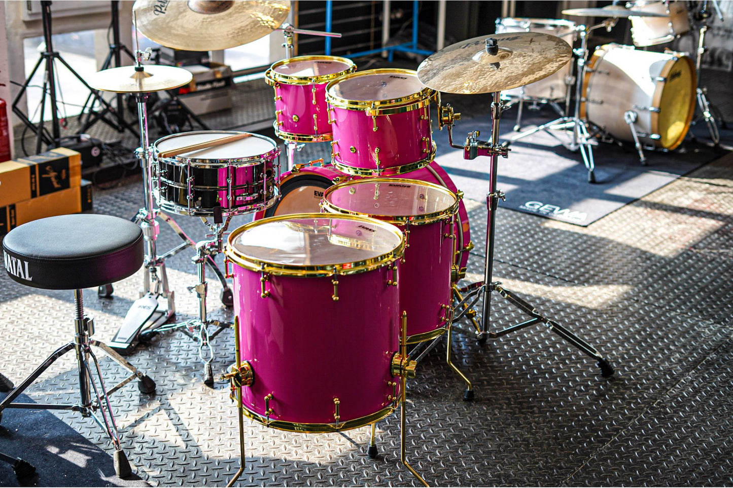 Polmuz model 1 - 22/10/12/14/16 - Pink car lacquer / golden hardware