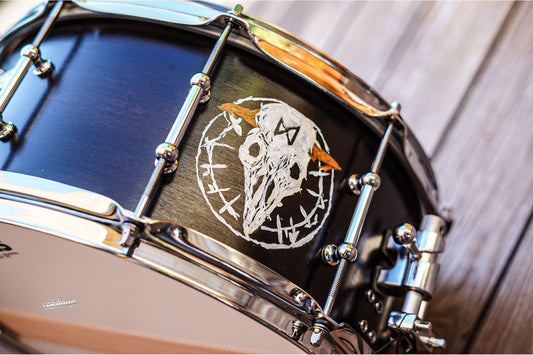 Polmuz model 1 Maple 14x6,5 Snare - Black fade - skull painting - Artist