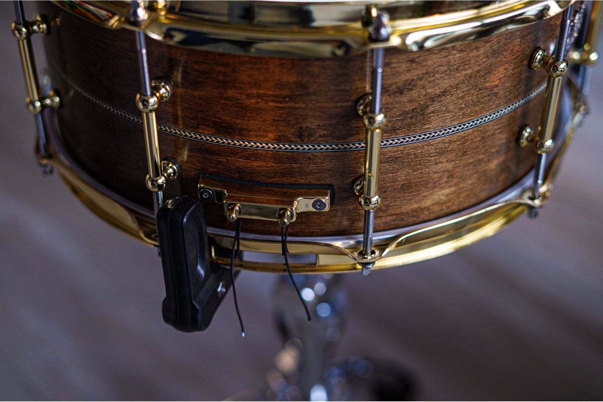Polmuz model 1 Maple 14x6,5 Snare Inlayed satin brown w gold hardware PL — zdjęcie 10